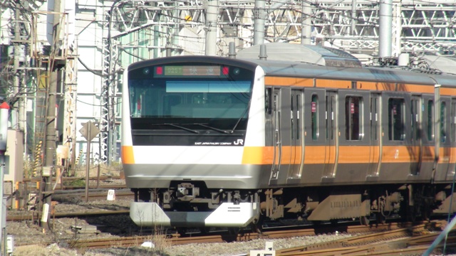 JR東日本E233系