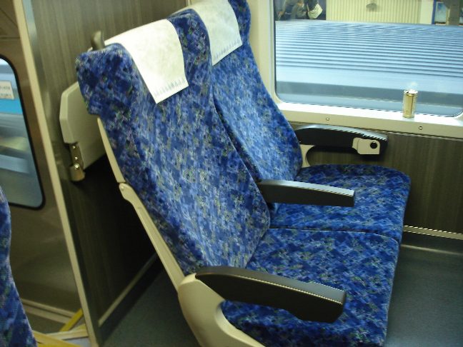 グリーン車のイス