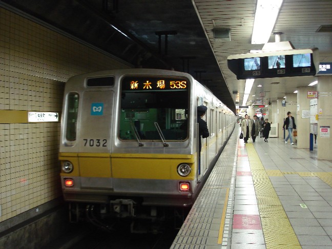 東京地下鉄所有の有楽町線車両