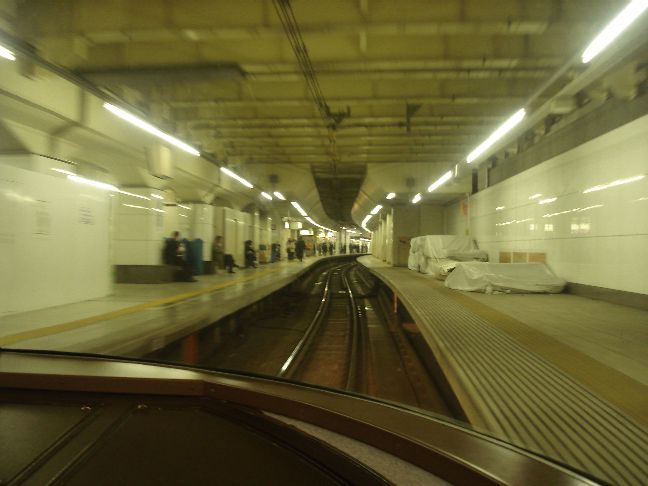 新宿駅進入