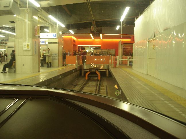 新宿駅進入