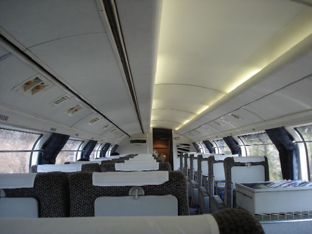 小田急20000形RSEグリーン車車内