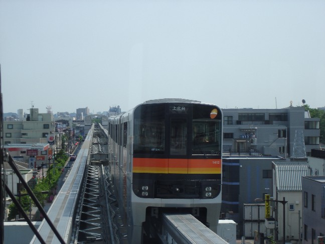 多摩都市モノレール 上北台行き