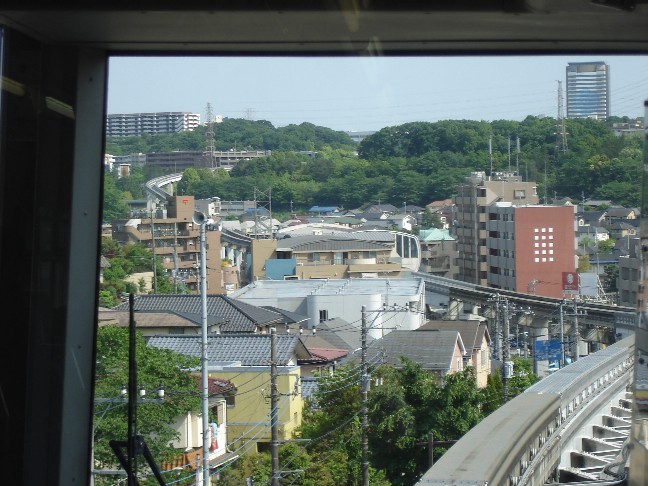 多摩都市モノレール 中央大学・明星大学−大塚・帝京大学 間