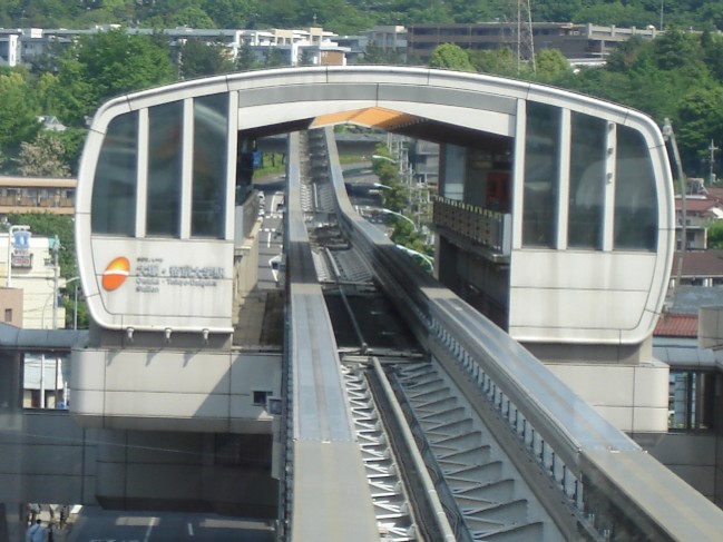 多摩都市モノレール 大塚・帝京大学駅
