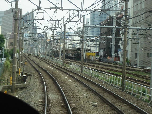 新大久保駅付近