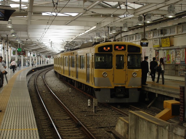 黄色い電車