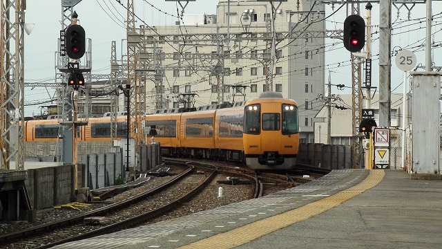 賢島行き特急