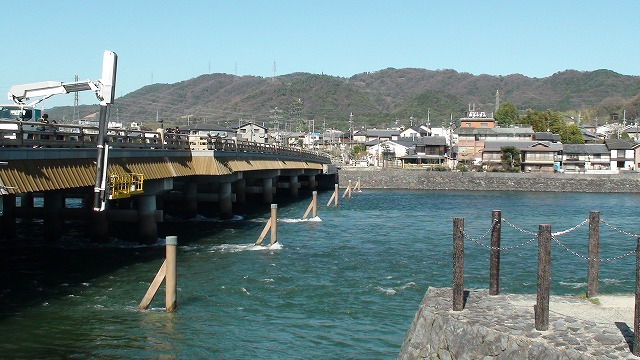 宇治橋