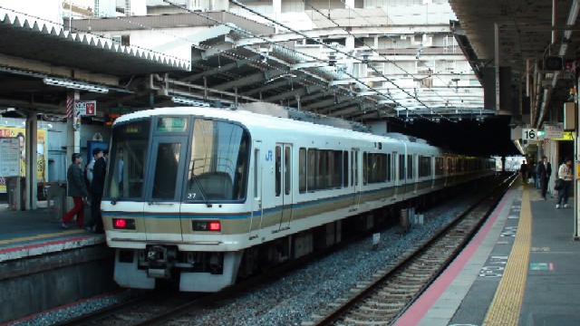 221系
