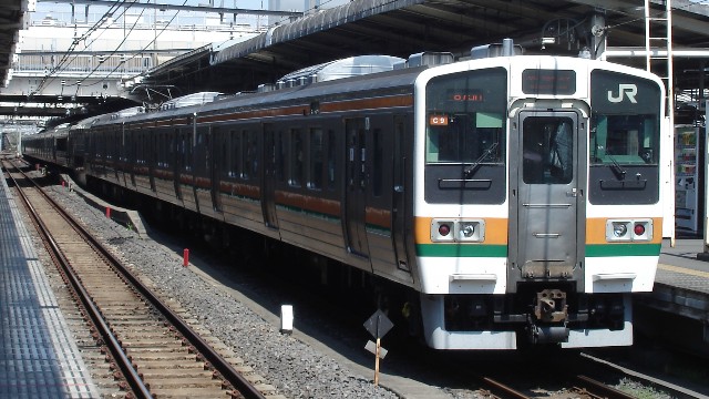 211系